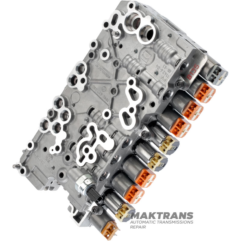 Zostava ventilového bloku so solenoidmi (reštaurovaný) ZF 9HP48 (LAND ROVER DISCOVERY SPORT L550 2,0L) - oddeľovacia doska A135 / B135, 10 elektromagnetov (pre autá so systémom START-STOP)