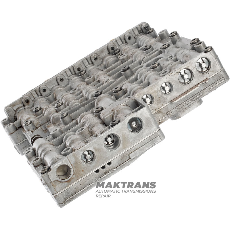 Teleso ventilu komplet so solenoidmi (použité, netestované) FORD 6R60, 6R80 — oddeľovacia doska FL3P-7Z490-CB, opravte toto teleso ventilu +150 USD k cene