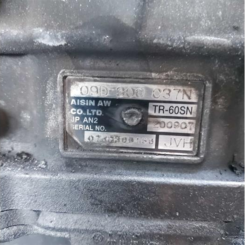 Zostava automatickej prevodovky (bez meniča krútiaceho momentu) AISIN WARNER TR-60SN, VAG 09D — označenie JVH, 09D300037N (Audi Q7 4.2 TDI V8 32V)