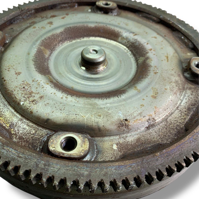 Menič krútiaceho momentu (použitý, netestovaný) F4A42, F4A51 — označenie YB, 110 zubov na korunke (vonkajší Ø 281 mm)