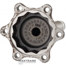 Prírubový hriadeľ (rozdeľovacia prevodovka) VAG DSG6 DQ250 02E - 0CN409355B, celková dĺžka 334 mm, 6 montážnych otvorov (vzdialenosť medzi stredmi 50 mm)
