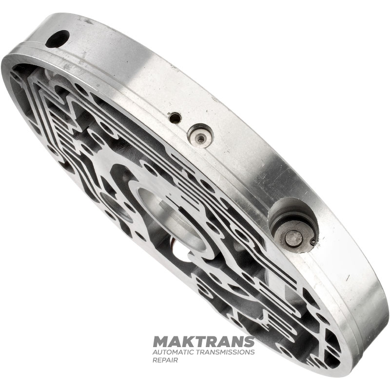 Doska ventilu olejového čerpadla (použitá, netestovaná) FORD E4OD, 4R100 — F1TP-7B324-AA