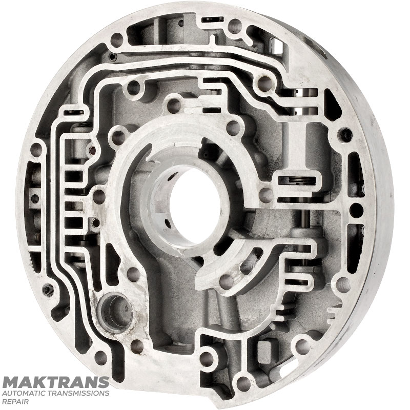 Doska ventilu olejového čerpadla (použitá, netestovaná) FORD E4OD, 4R100 — F5TP-7B324-AA