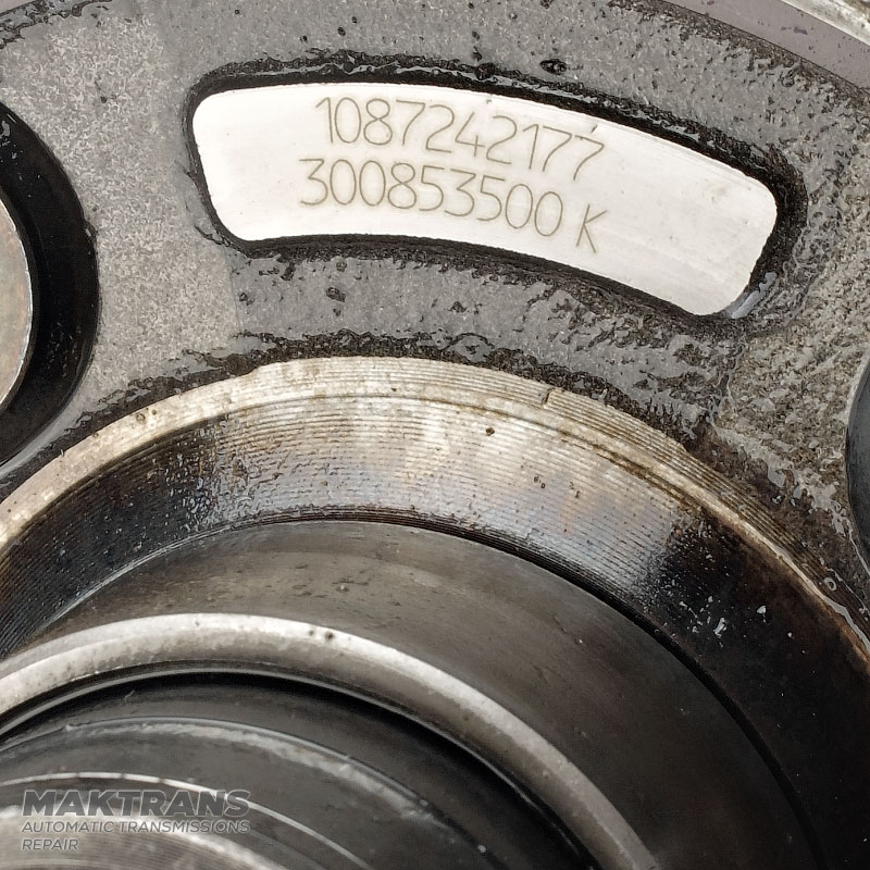 Zadné planétové koleso č. 4 kompletné s výstupným hriadeľom ZF 8HP75 4WD - celková výška 228 mm, 43 drážok (vonkajší Ø 34,65 mm), 4 satelity (35 zubov na satelitoch)