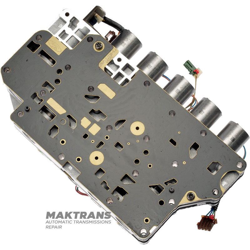 Zostava telesa ventilu so solenoidmi FORD 8F24 - oddeľovacie dosky J1KP-7Z490-DF, J1KP-7J236-CJ